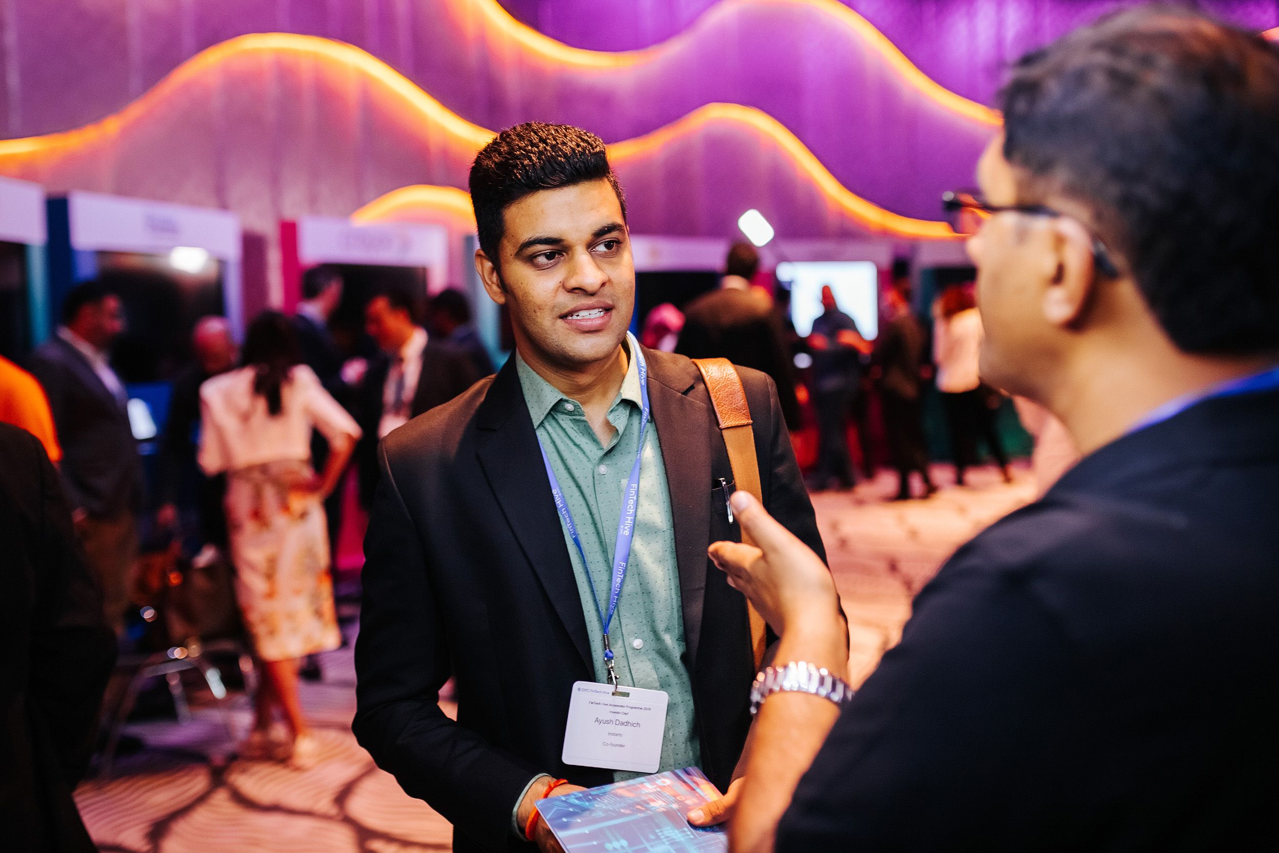 Nadeem Shakoor consulting with scale-ups and founders at the DIFC FinTech Hive Accelerator